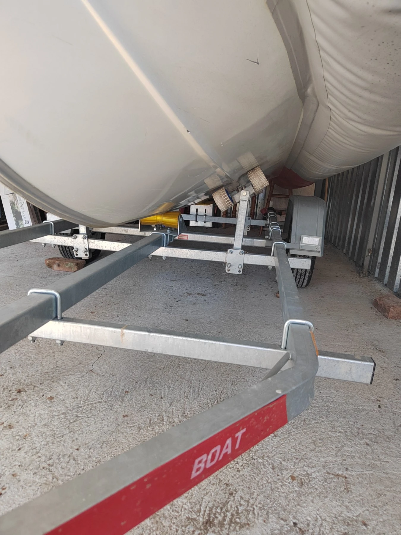 Надуваема лодка v-type Freesun 420 (модел RY-AL420), снимка 9 - Воден транспорт - 53730792