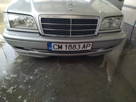 Mercedes-Benz 220, снимка 1