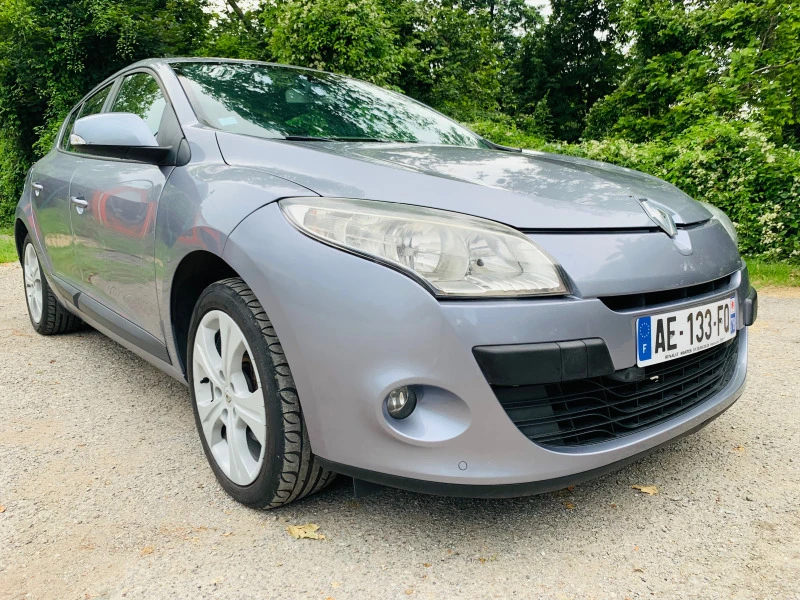 Renault Megane III  1.6 i, снимка 1 - Автомобили и джипове - 41456384