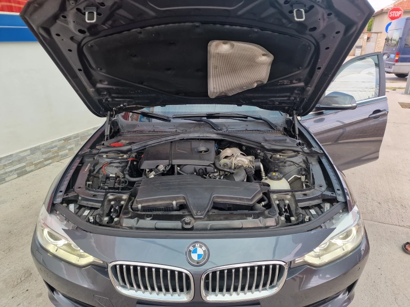 BMW 320 2.0i, снимка 12 - Автомобили и джипове - 46917163