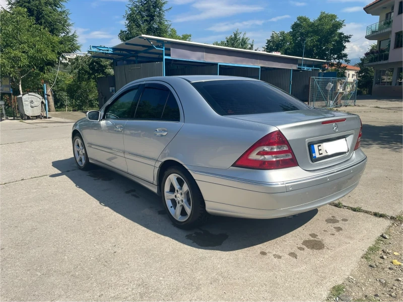 Mercedes-Benz C 180 W203 1.8 Компресор Elegance, снимка 4 - Автомобили и джипове - 47484353