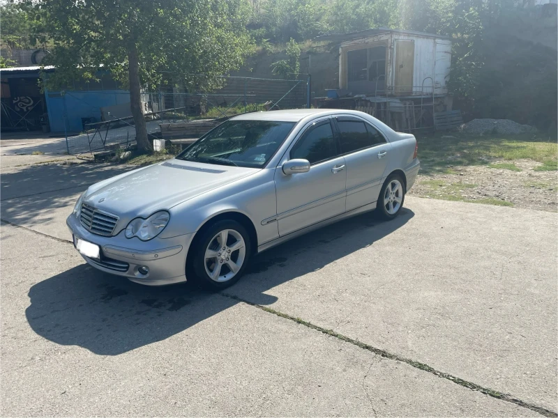 Mercedes-Benz C 180 W203 1.8 Компресор Elegance, снимка 3 - Автомобили и джипове - 47484353