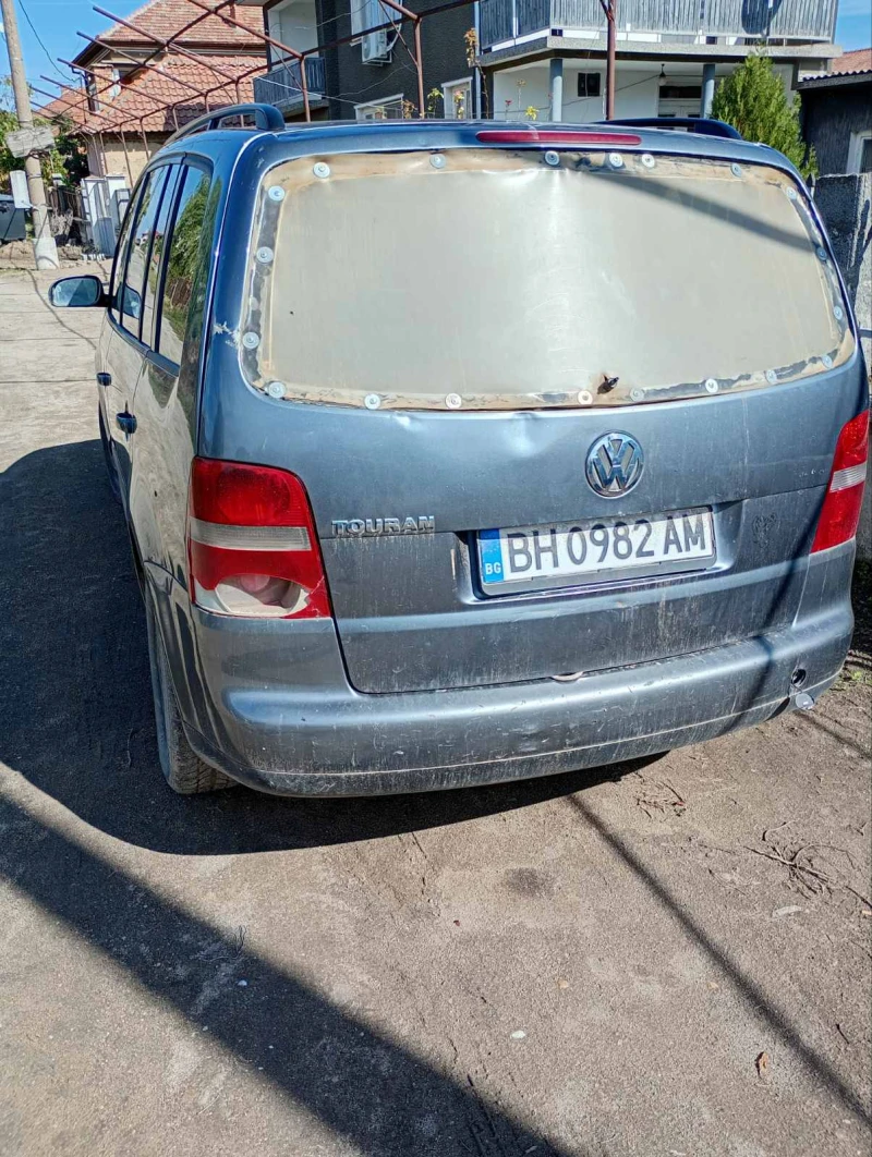 VW Touran, снимка 3 - Автомобили и джипове - 47770529