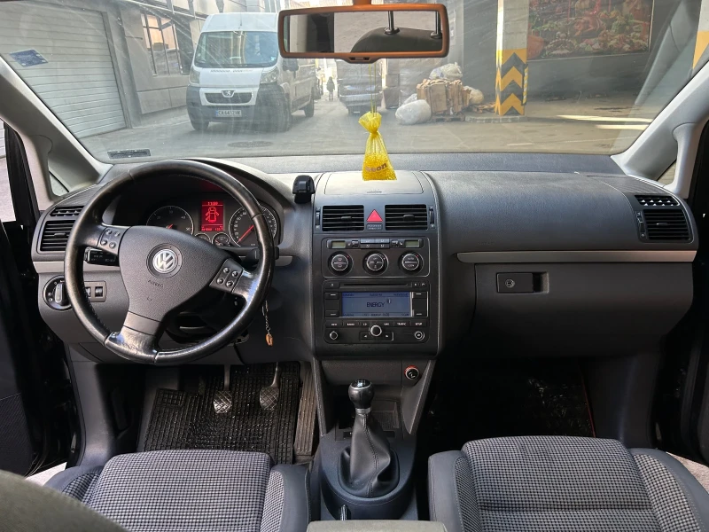 VW Touran, снимка 9 - Автомобили и джипове - 48040554