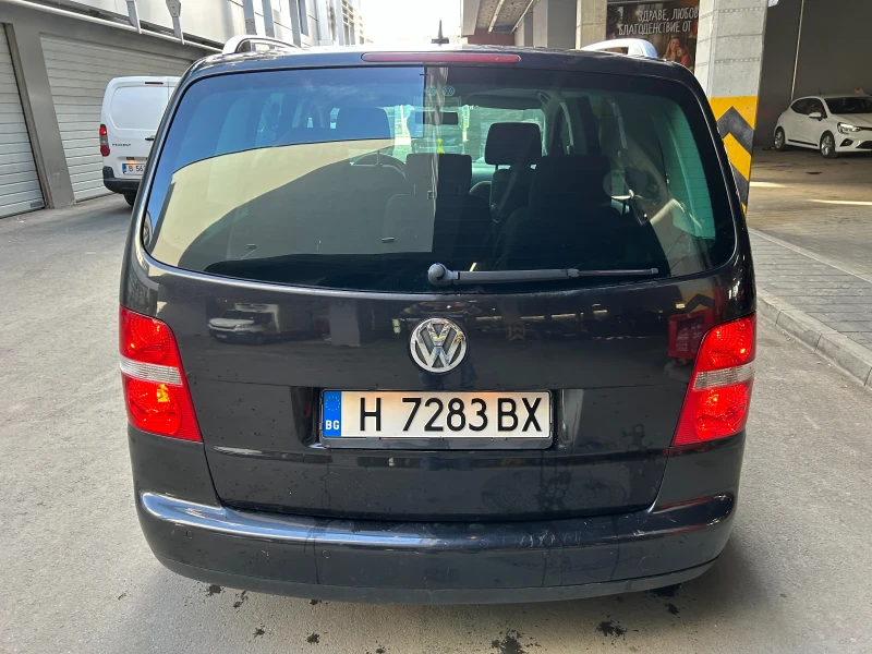 VW Touran, снимка 5 - Автомобили и джипове - 48040554