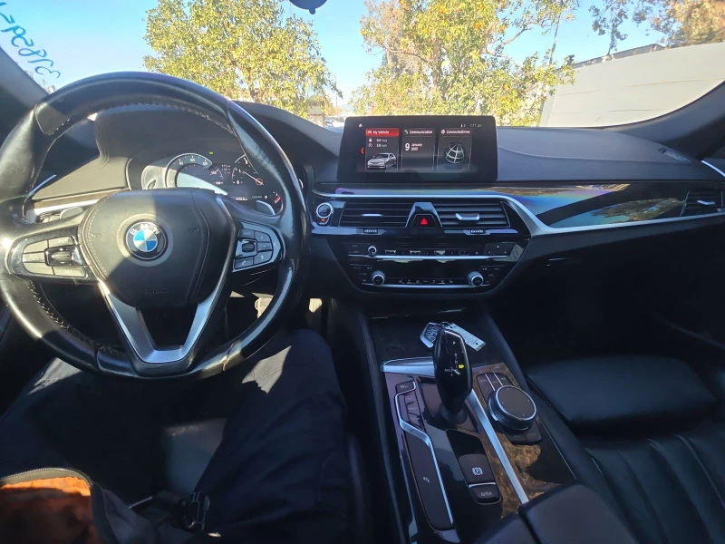 BMW 530 luxury line* хедъп* keyless* камера* apple carplay, снимка 8 - Автомобили и джипове - 48710972