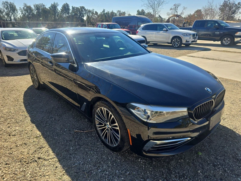 BMW 530 luxury line* хедъп* keyless* камера* apple carplay, снимка 3 - Автомобили и джипове - 48710972