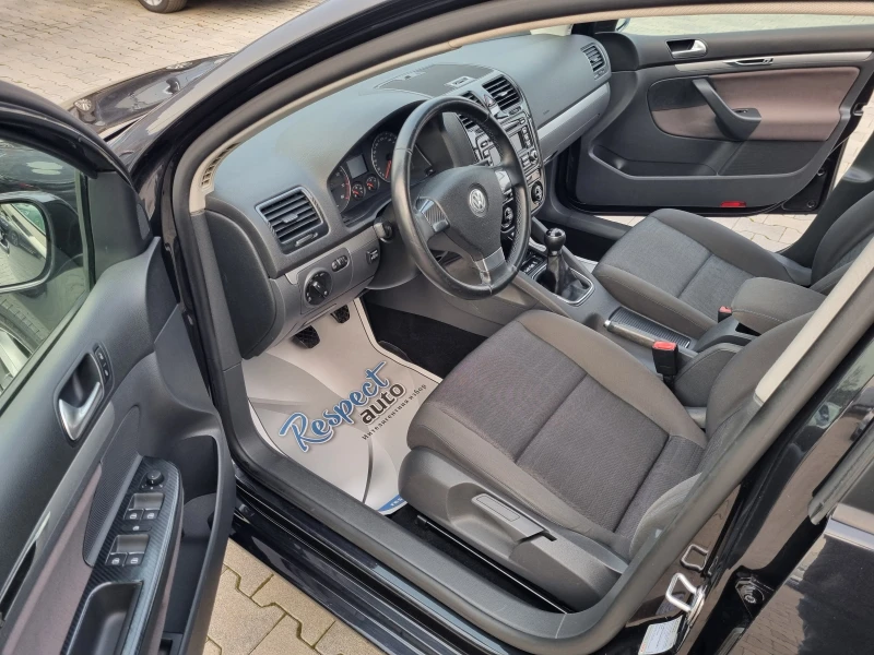 VW Golf 1.6 ГАЗ / ОБСЛУЖЕН, снимка 7 - Автомобили и джипове - 53077760