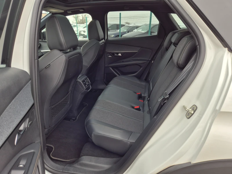 Peugeot 3008 GT Line 1.6i 180кс, снимка 12 - Автомобили и джипове - 53340138