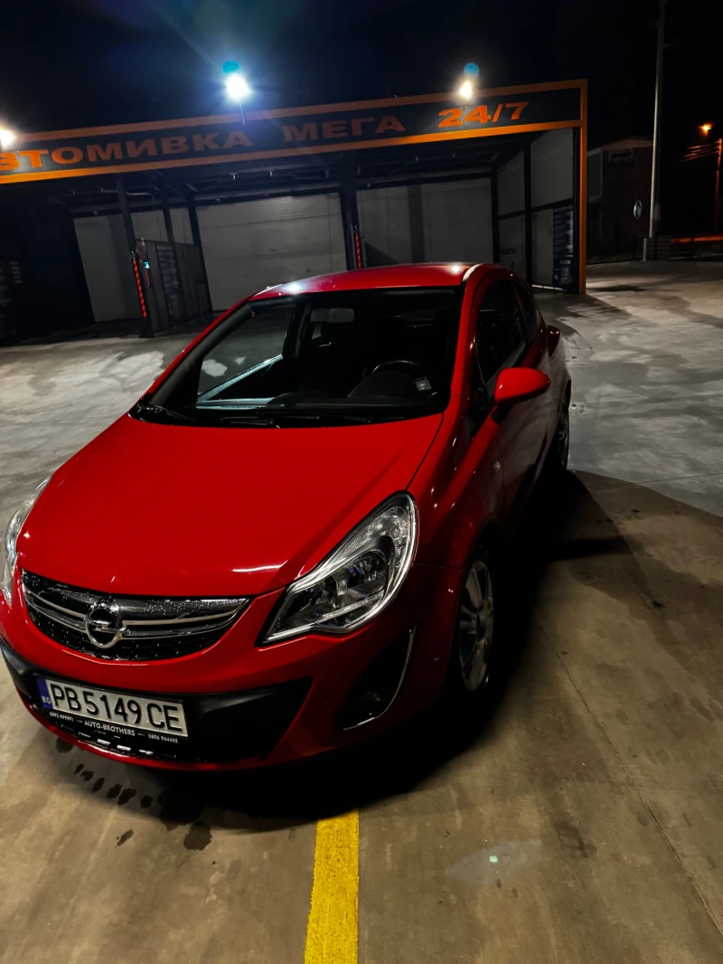 Opel Corsa 1.2 бензин/фабрична газ