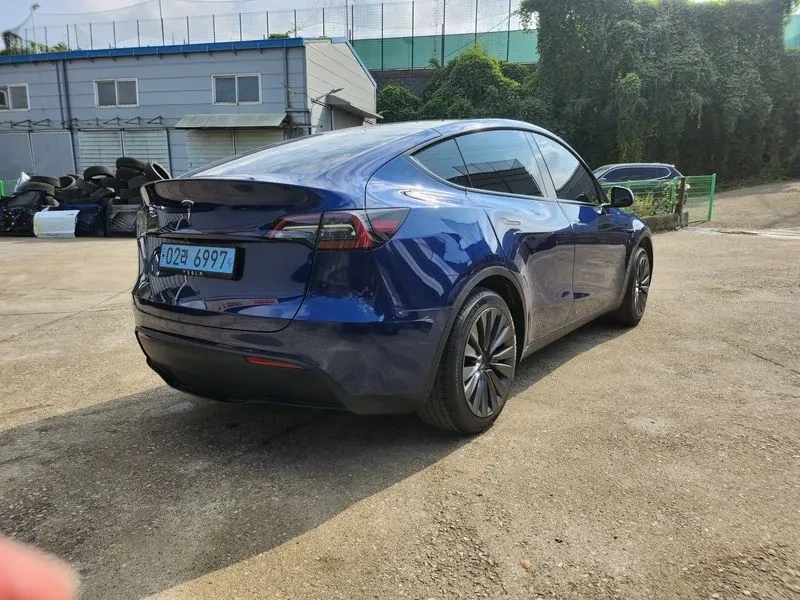 Tesla Model Y RWD | PANO* �������*  | Mobile.bg � ����������� 3
