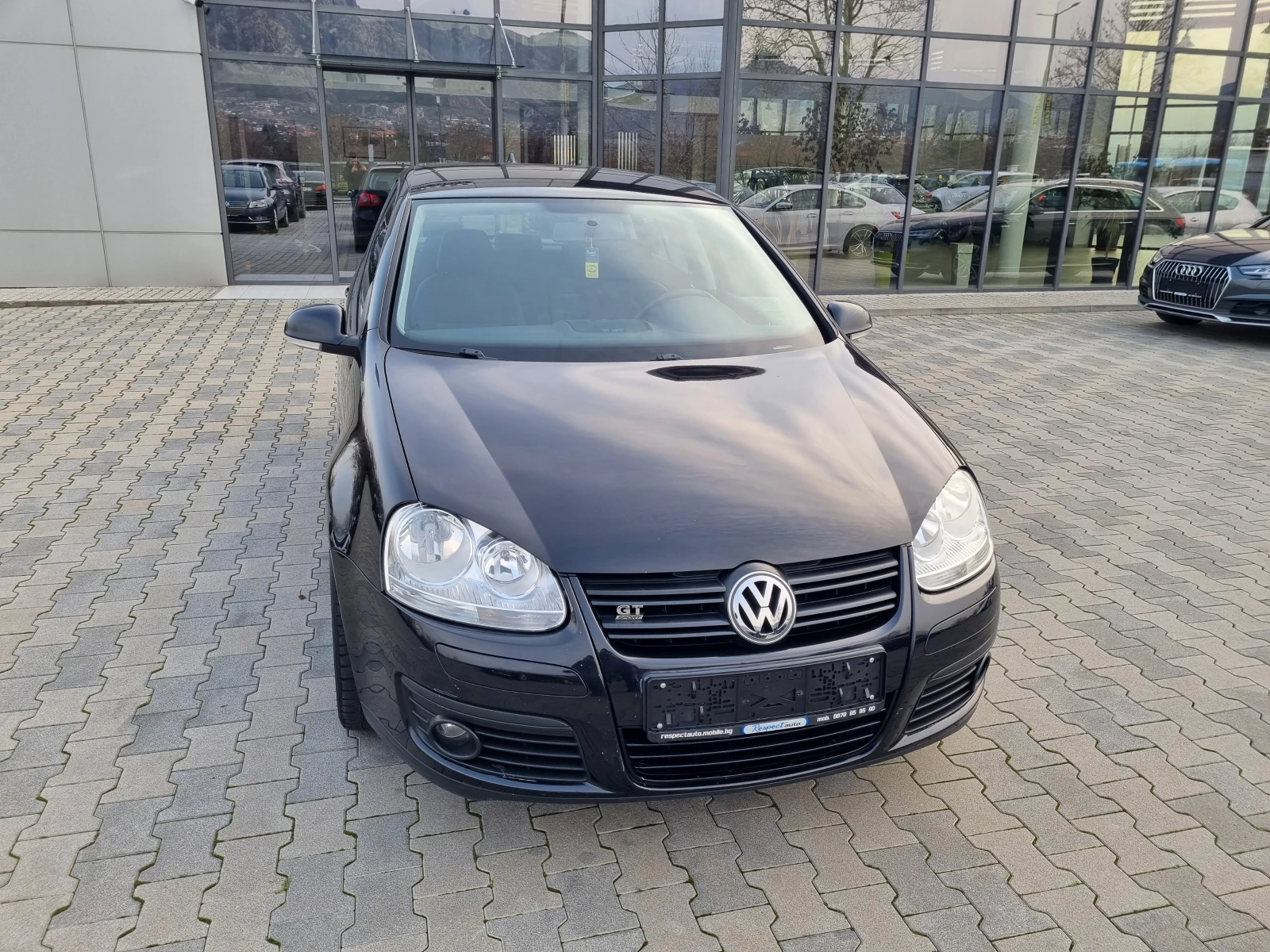 VW Golf 1.6 ГАЗ / ОБСЛУЖЕН, снимка 1