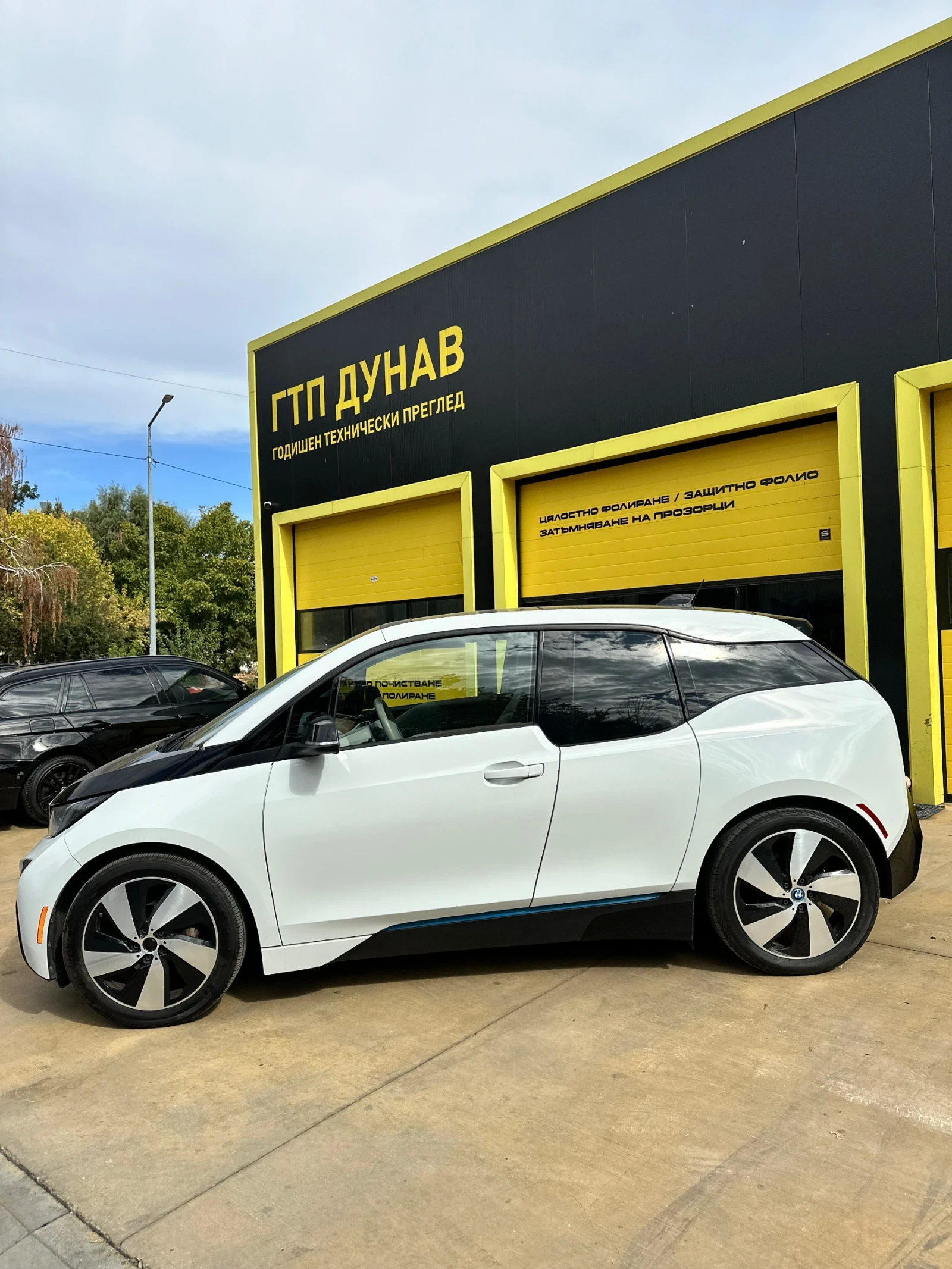BMW i3 Rex/Hybrid/94Ah/ Бартер - изображение 2