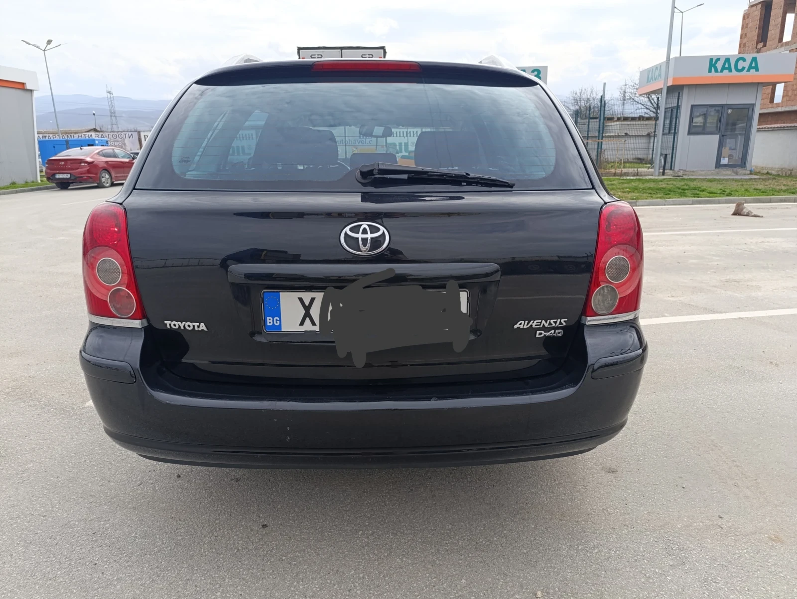 Toyota Avensis Комби - изображение 2