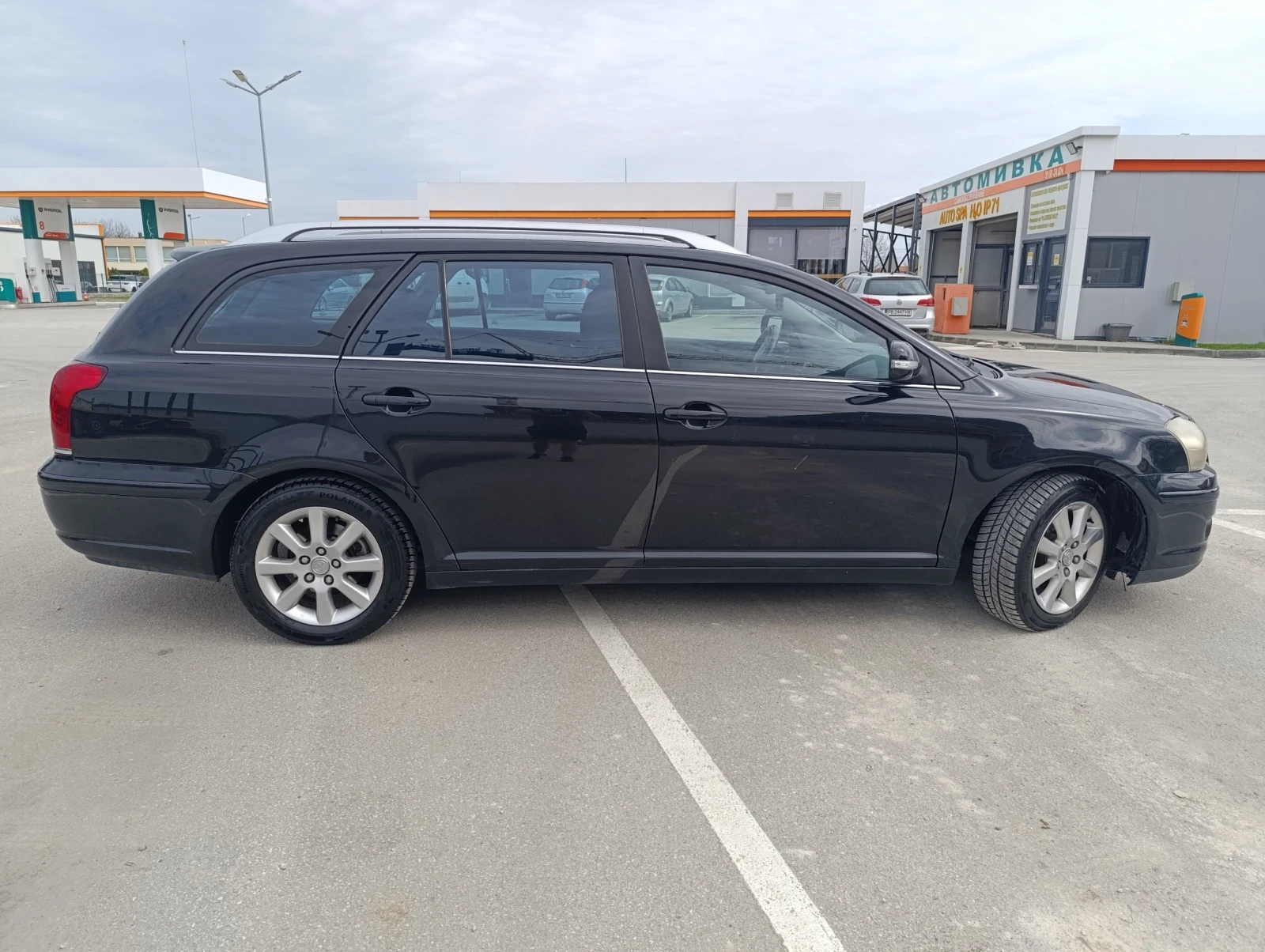 Toyota Avensis Комби - изображение 4