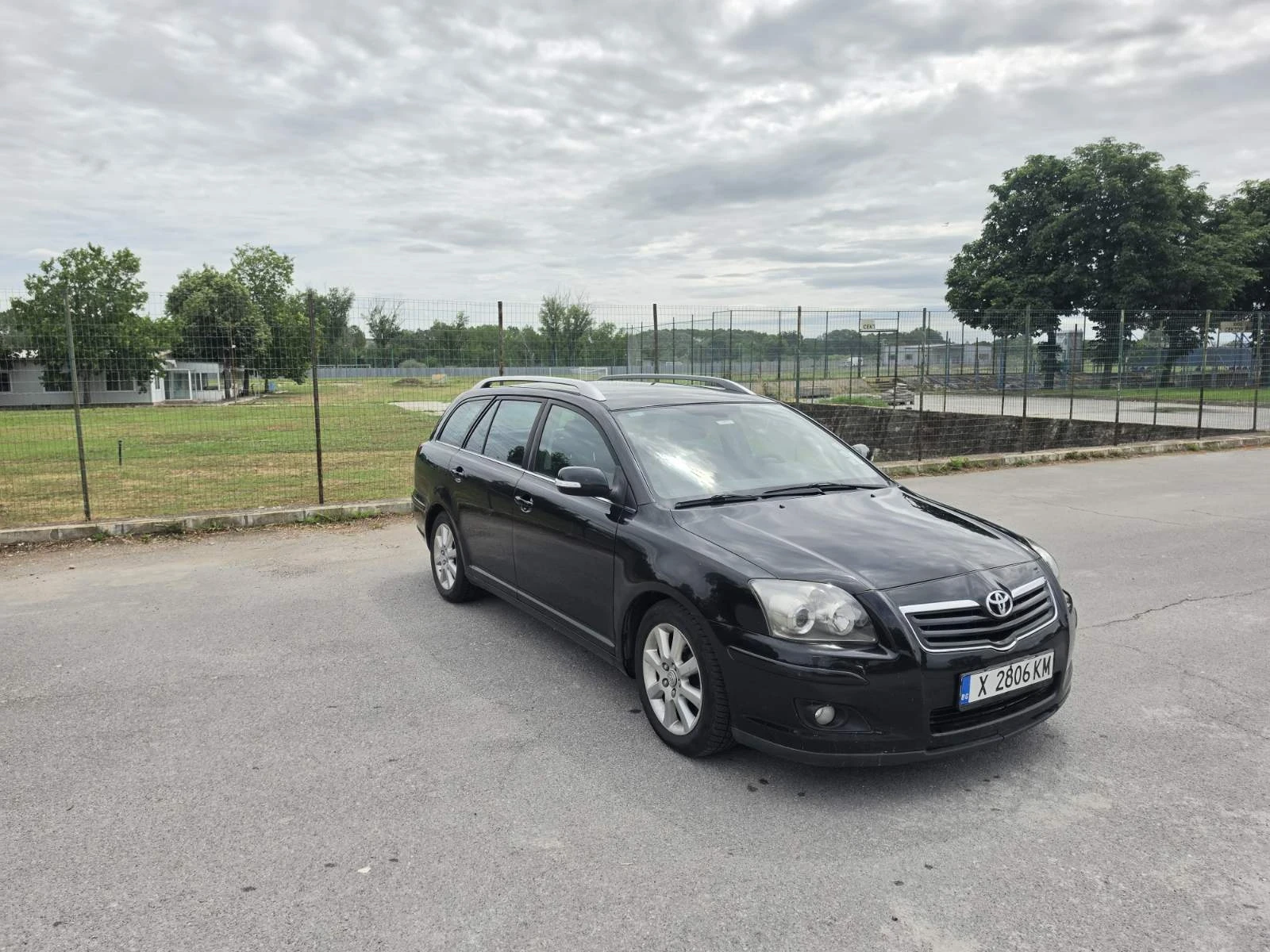 Toyota Avensis Комби, снимка 3 - Автомобили и джипове - 54890953