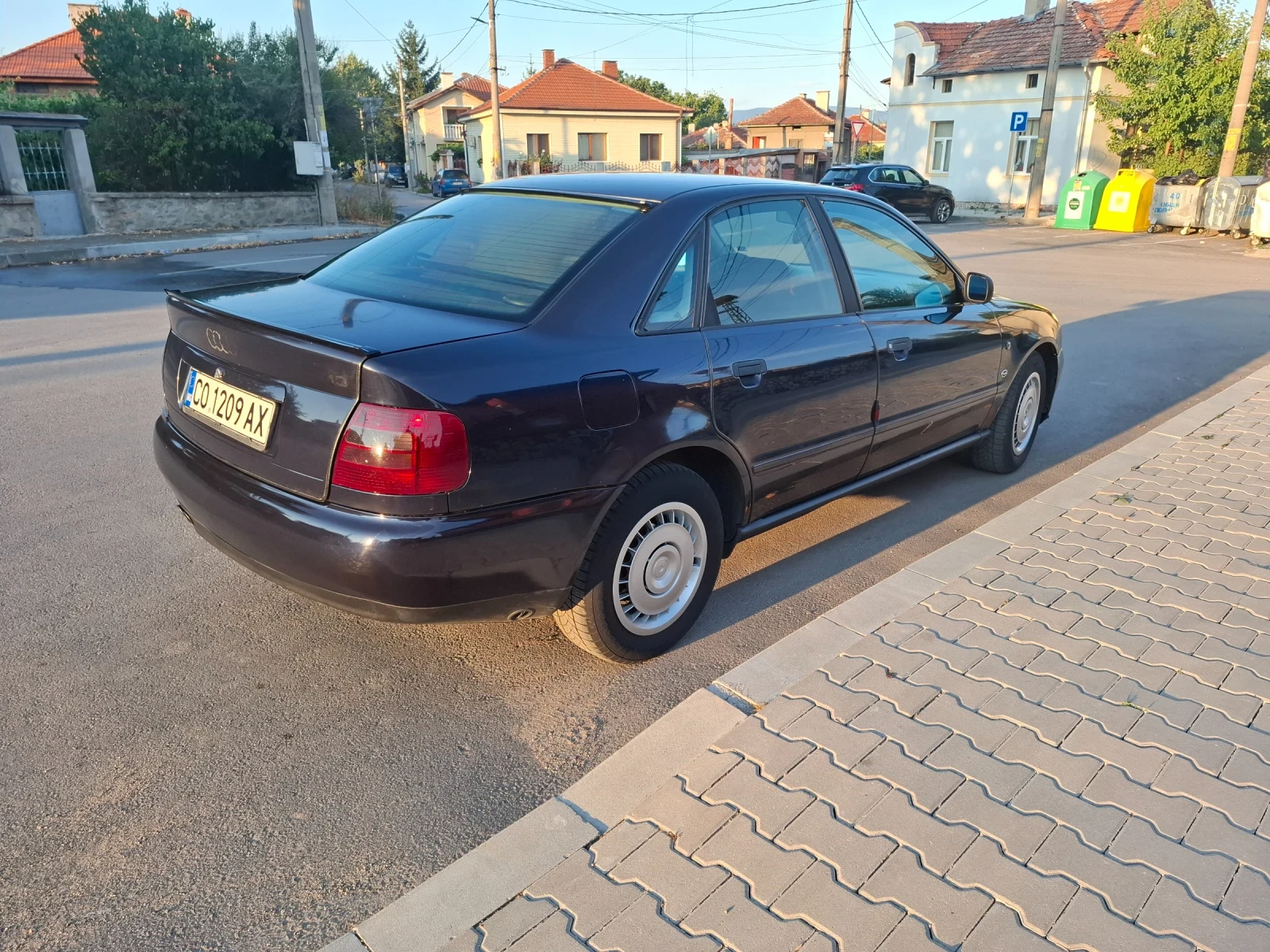 Audi A4 2.0 - изображение 7