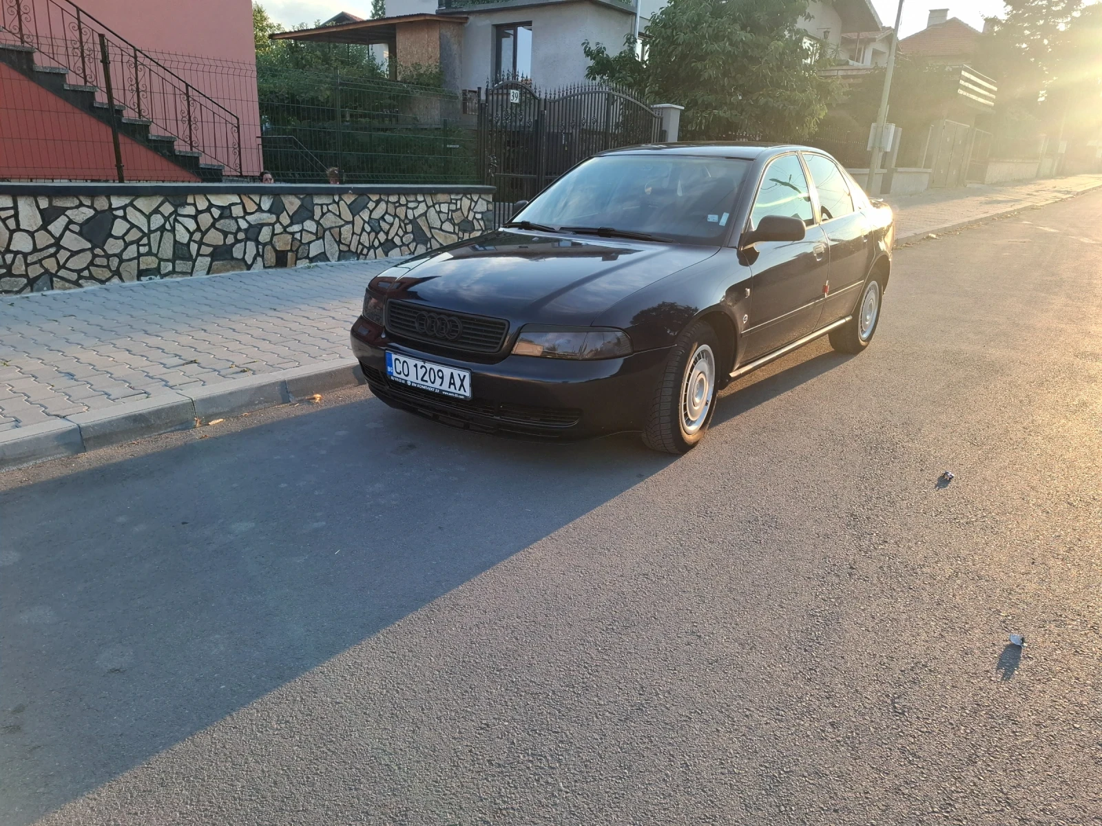 Audi A4 2.0 - изображение 5