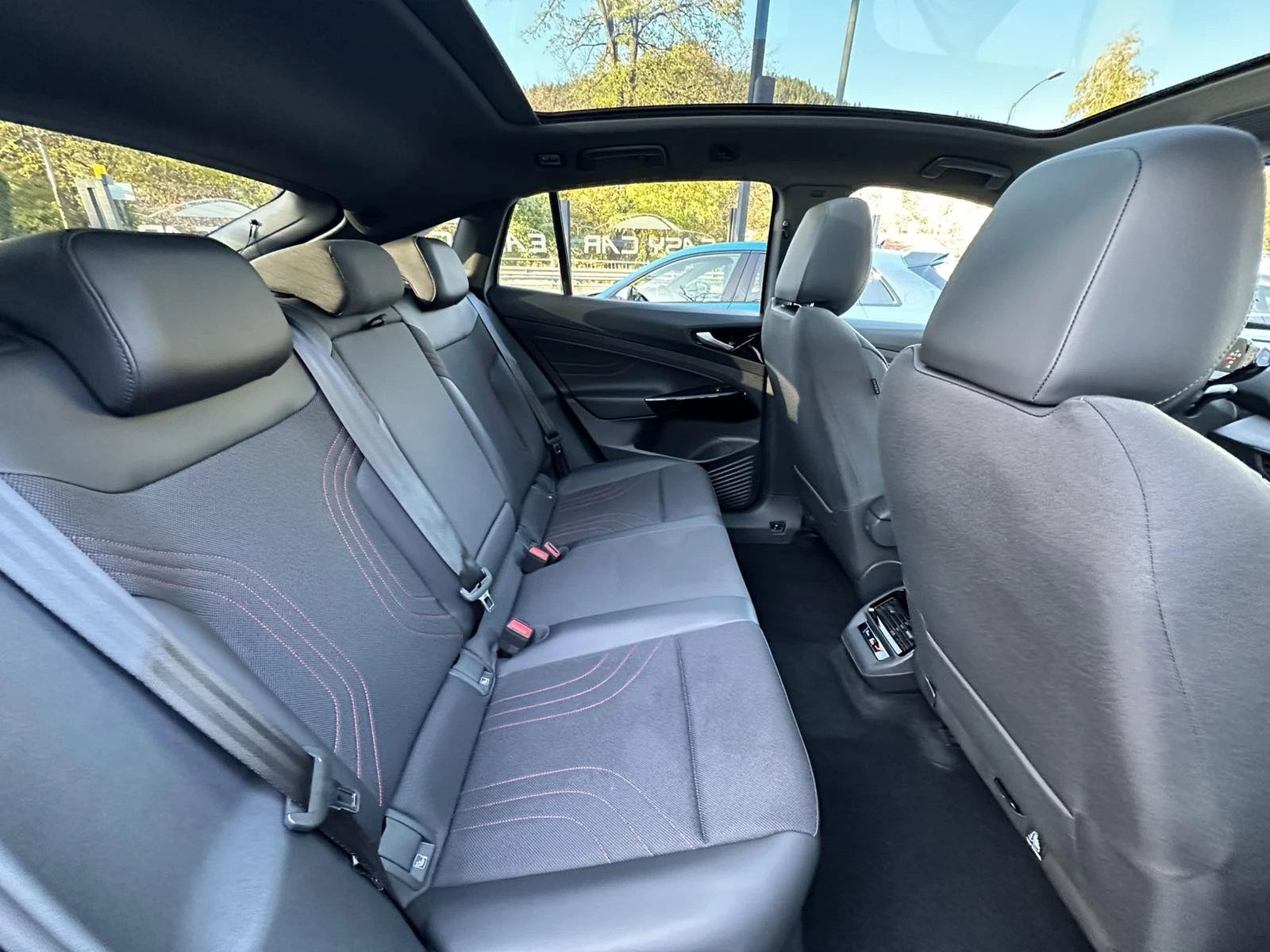 VW ID.5 GTX 4x4/ CAMERA/HUD/KLESS/ | Mobile.bg   17