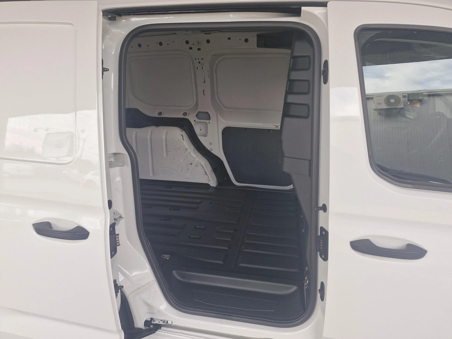 VW Caddy Cargo 3.1 m3 TDI | Mobile.bg   8