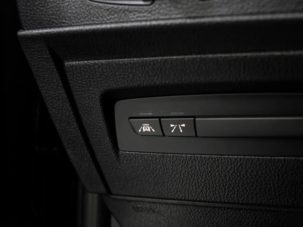 BMW 228 * АВТО КРЕДИТ* ЦЕНА ДО БГ * СЕРВИЗНА ИСТОРИЯ *  - изображение 10