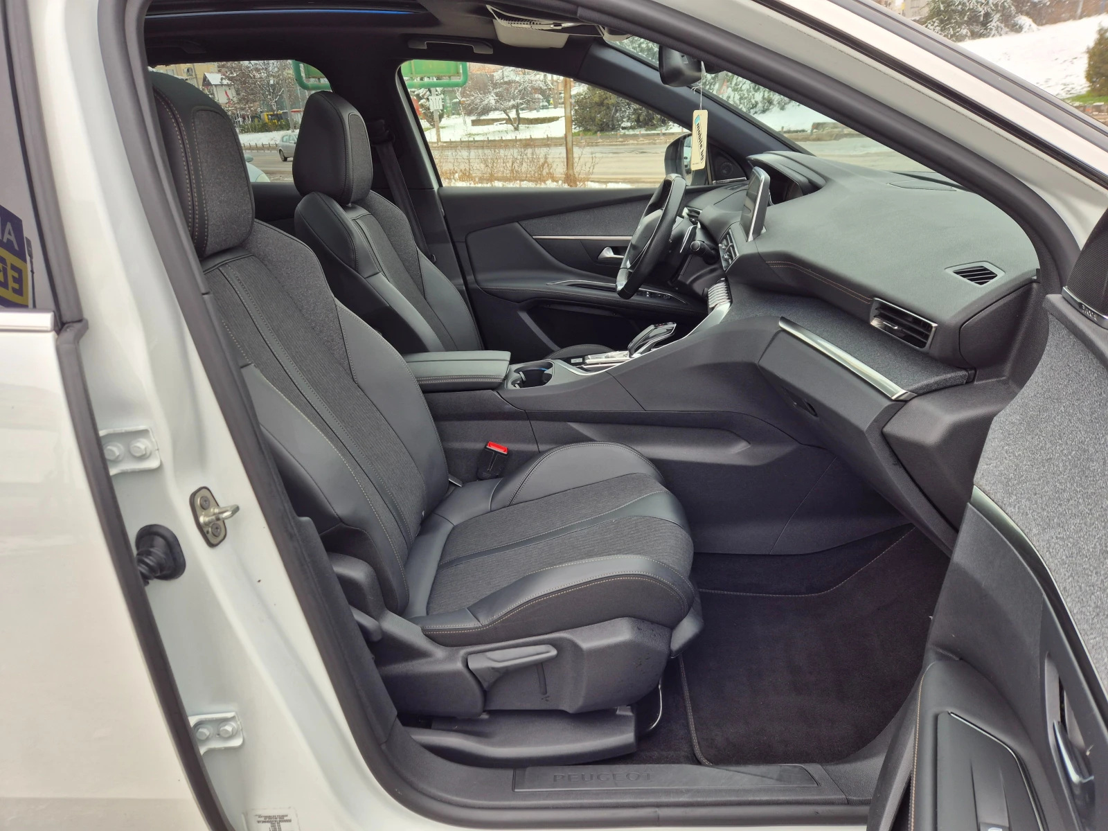 Peugeot 3008 GT Line 1.6i 180кс - изображение 9