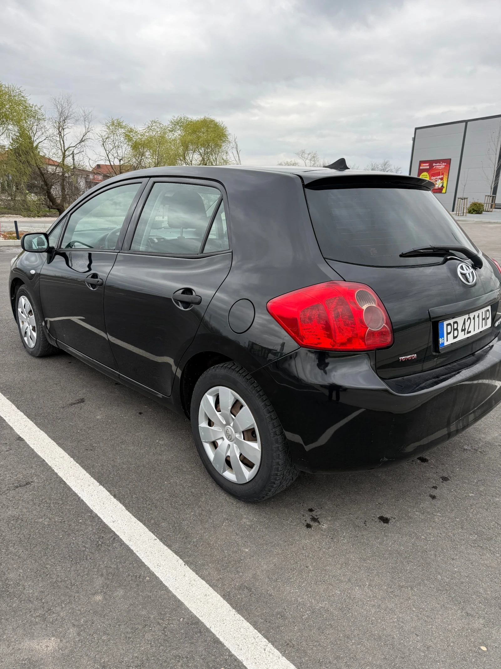 Toyota Auris 1.4 D4D, снимка 2 - Автомобили и джипове - 54005152