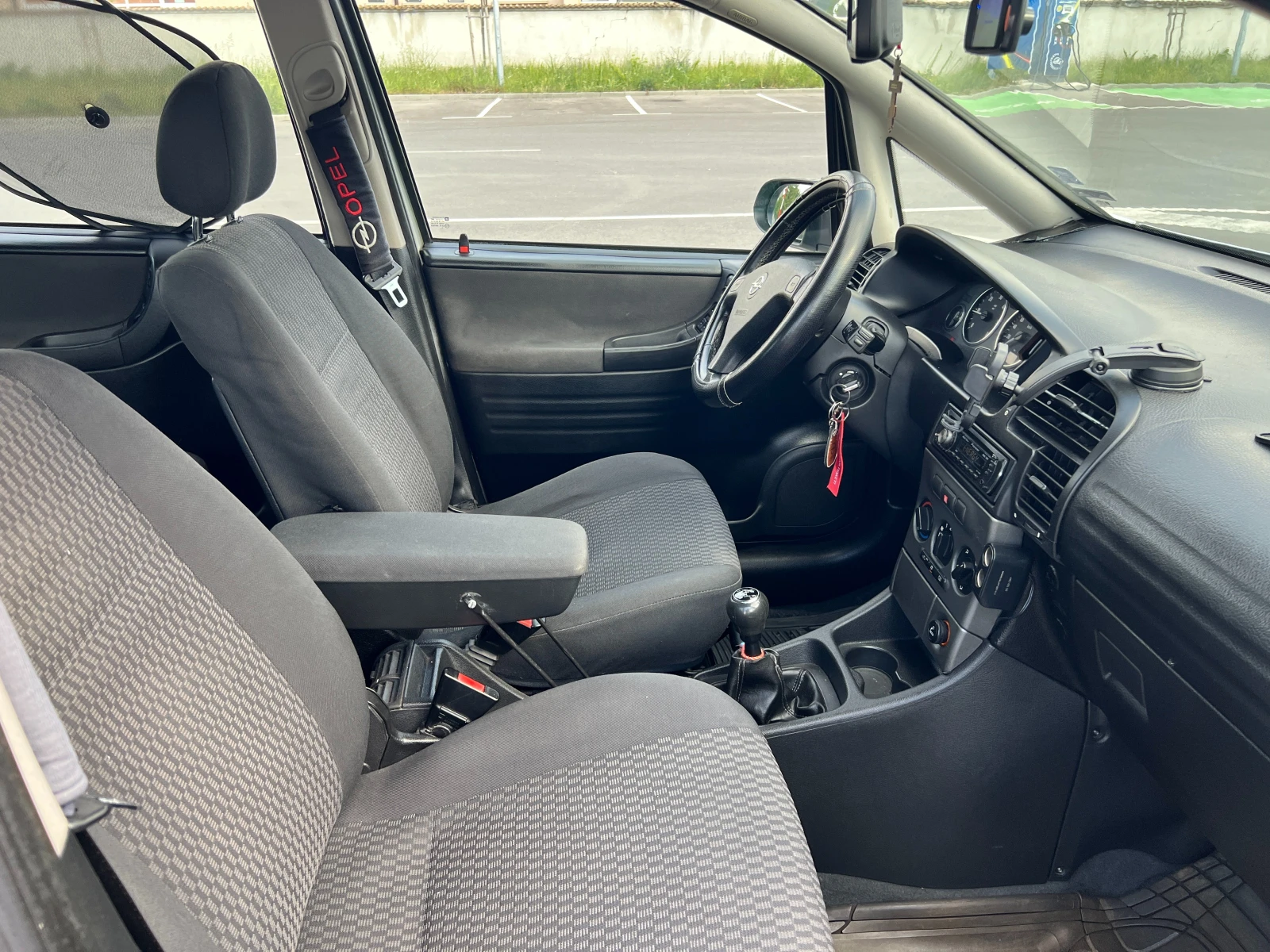 Opel Zafira, снимка 11 - Автомобили и джипове - 54939086