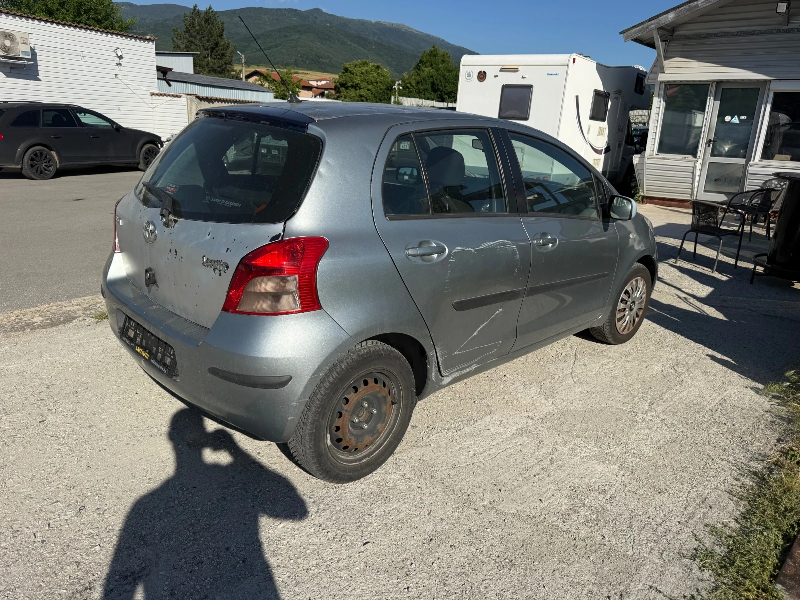 Toyota Yaris 1.0 VVT-i 69кс, снимка 4 - Автомобили и джипове - 55080901