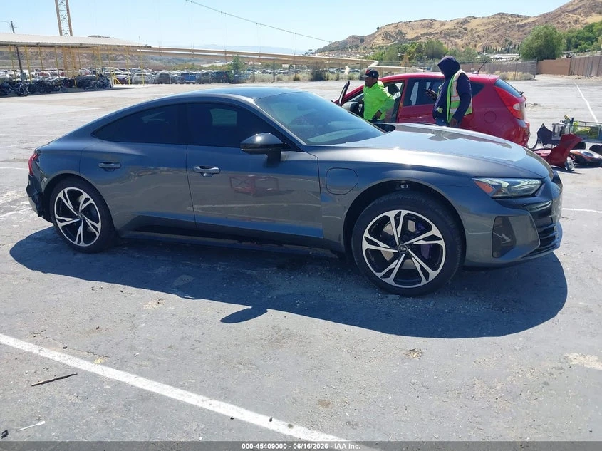 Audi E-Tron GT Premium Plus Quattro, снимка 13 - Автомобили и джипове - 55140008
