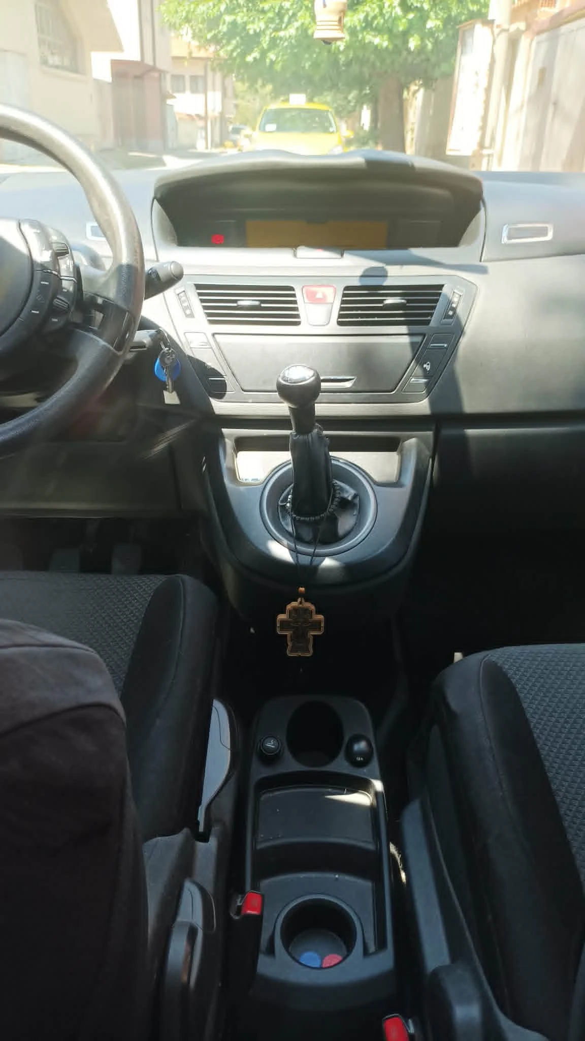 Citroen Grand C4 Picasso, снимка 6 - Автомобили и джипове - 55345268