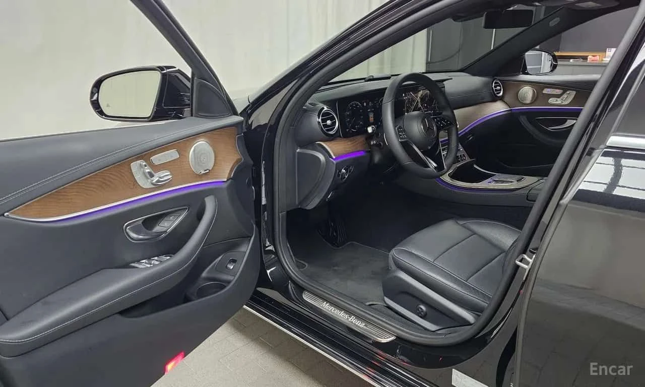 Mercedes-Benz E 220 4MATIC Exclusive | АВТОФИНАНСИРАНЕ, снимка 11 - Автомобили и джипове - 55588830