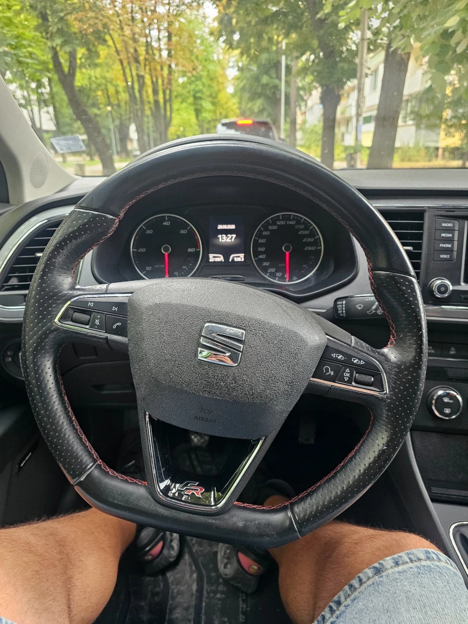 Seat Leon 2.0 TDI 150 �.�. FR | Mobile.bg � ����������� 6