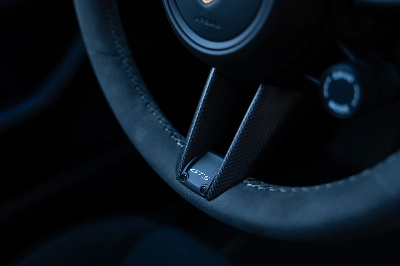 Porsche Taycan GTS / � �������� Porsche Approved �� 4.2028 | Mobile.bg � ����������� 16