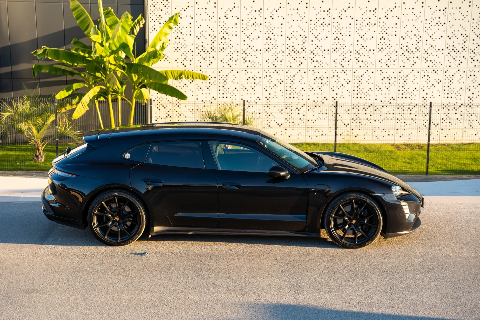 Porsche Taycan GTS / � �������� Porsche Approved �� 4.2028 | Mobile.bg � ����������� 3