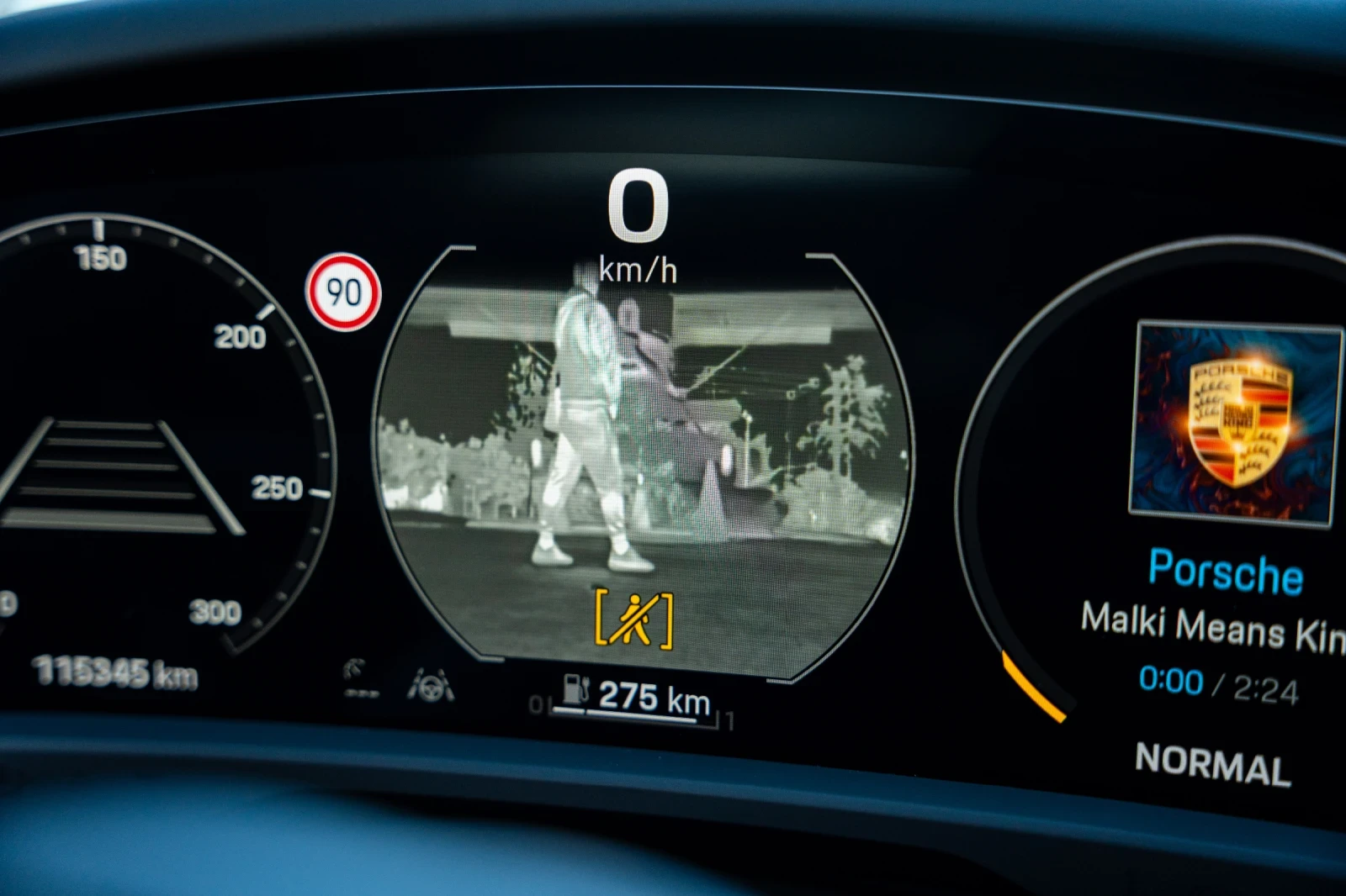 Porsche Taycan GTS / � �������� Porsche Approved �� 4.2028 | Mobile.bg � ����������� 11