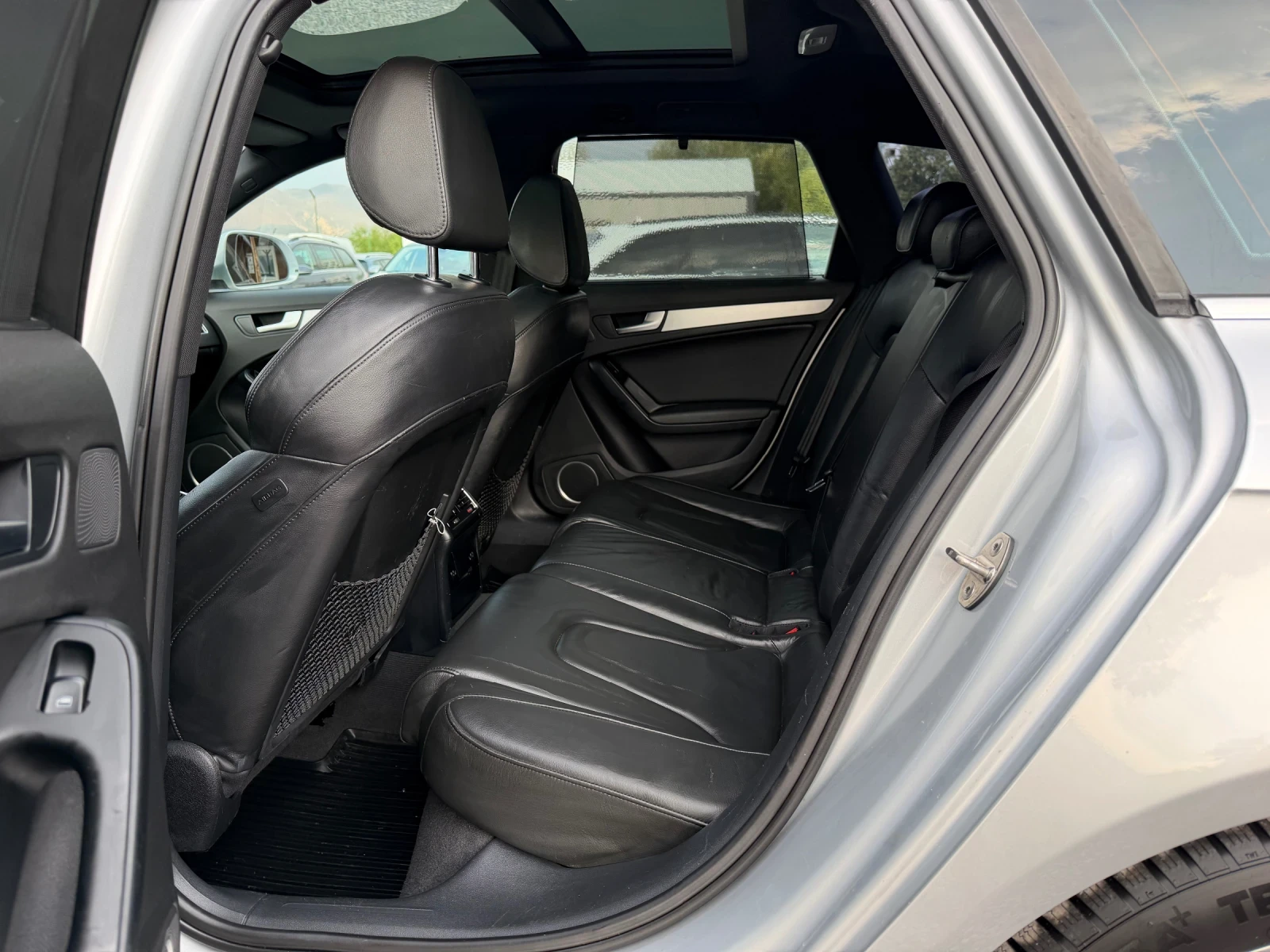 Audi A4 3.0TDi 239кс S-Line Панорама BangOlufsen, снимка 14 - Автомобили и джипове - 55905310