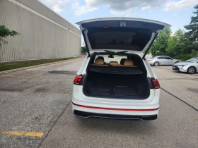 VW Tiguan R-Line Black Edition| PANO| ПОДГРЕВИ| ПАМЕТ| , снимка 16