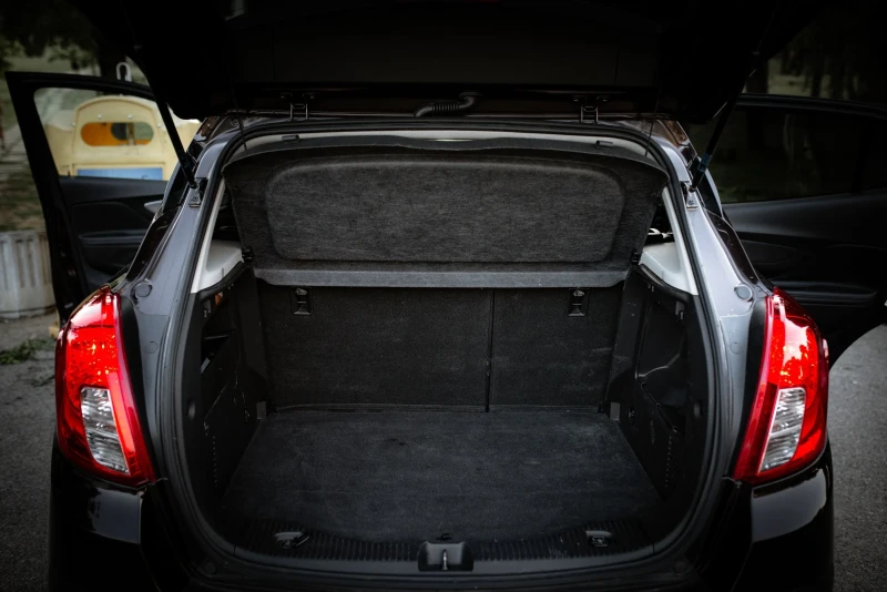 Opel Mokka, снимка 17 - Автомобили и джипове - 52243584