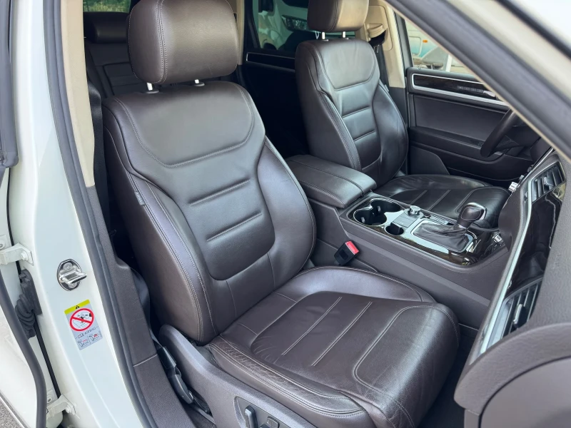 VW Touareg 3.0TDI 240к.с , снимка 10 - Автомобили и джипове - 51246255