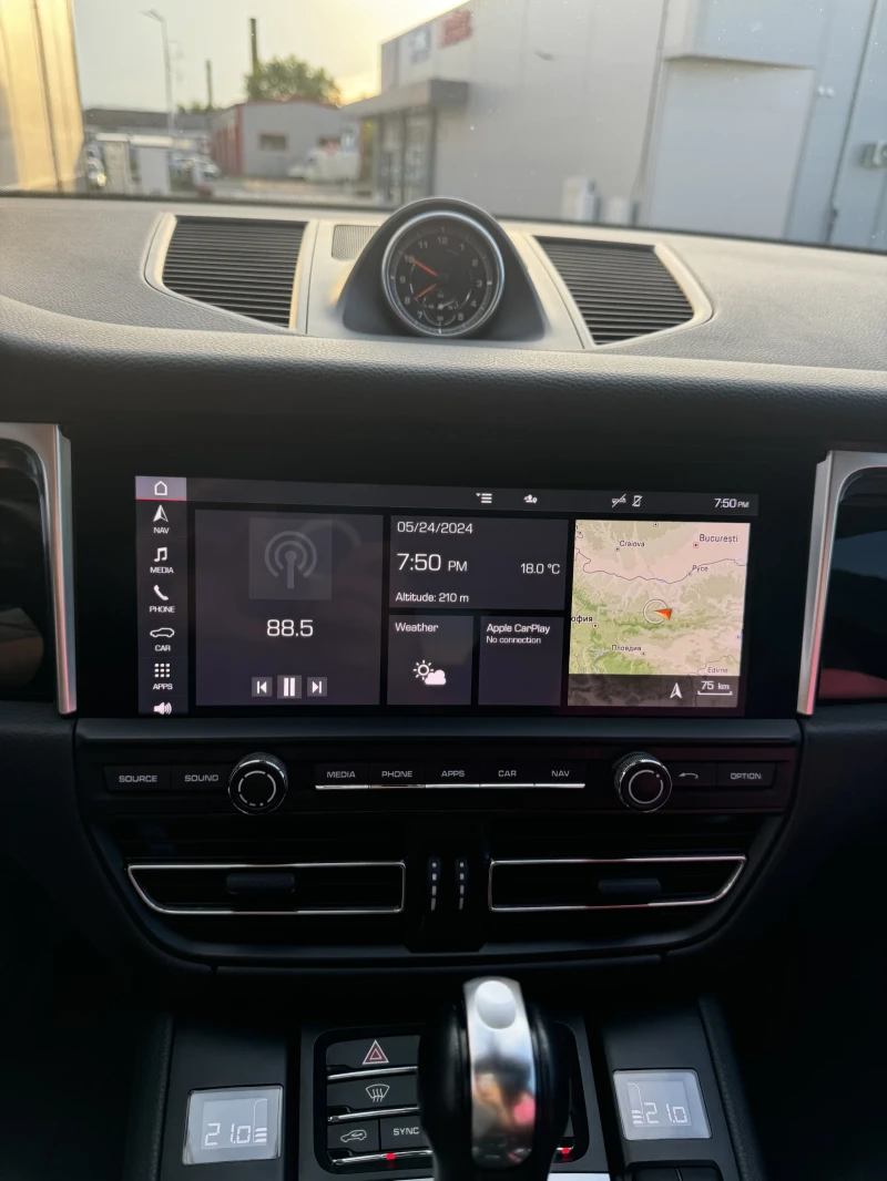 Porsche Macan 49500km, снимка 10 - Автомобили и джипове - 52395876