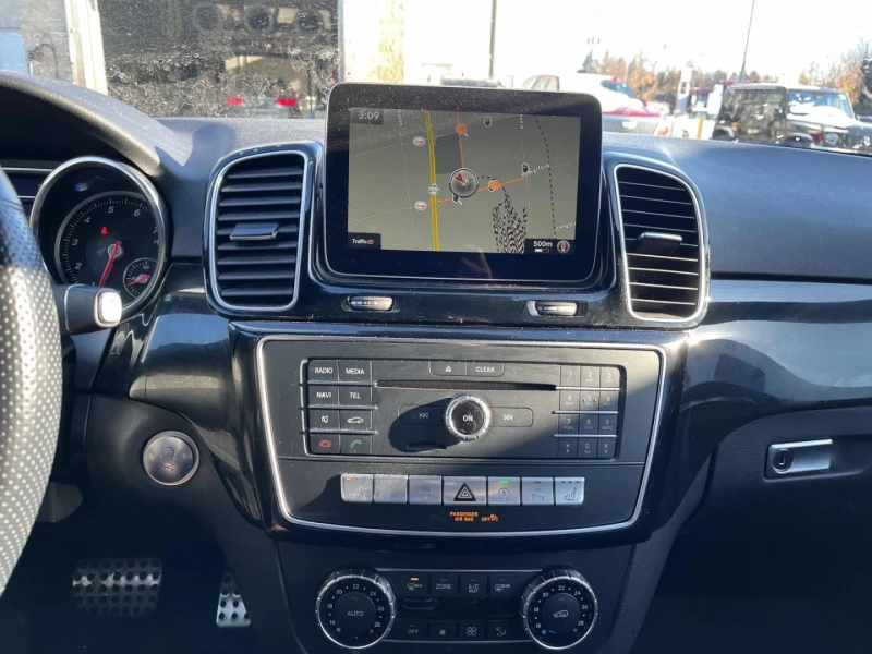 Mercedes-Benz GLE 400 AMG-pkg* 360View* Harman/Kardon* Keyless* Пано* По, снимка 6 - Автомобили и джипове - 52694802