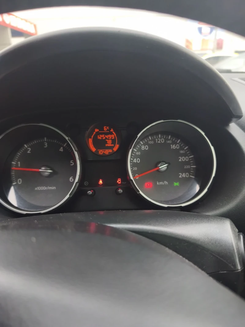 Nissan Qashqai, снимка 10 - Автомобили и джипове - 53293124