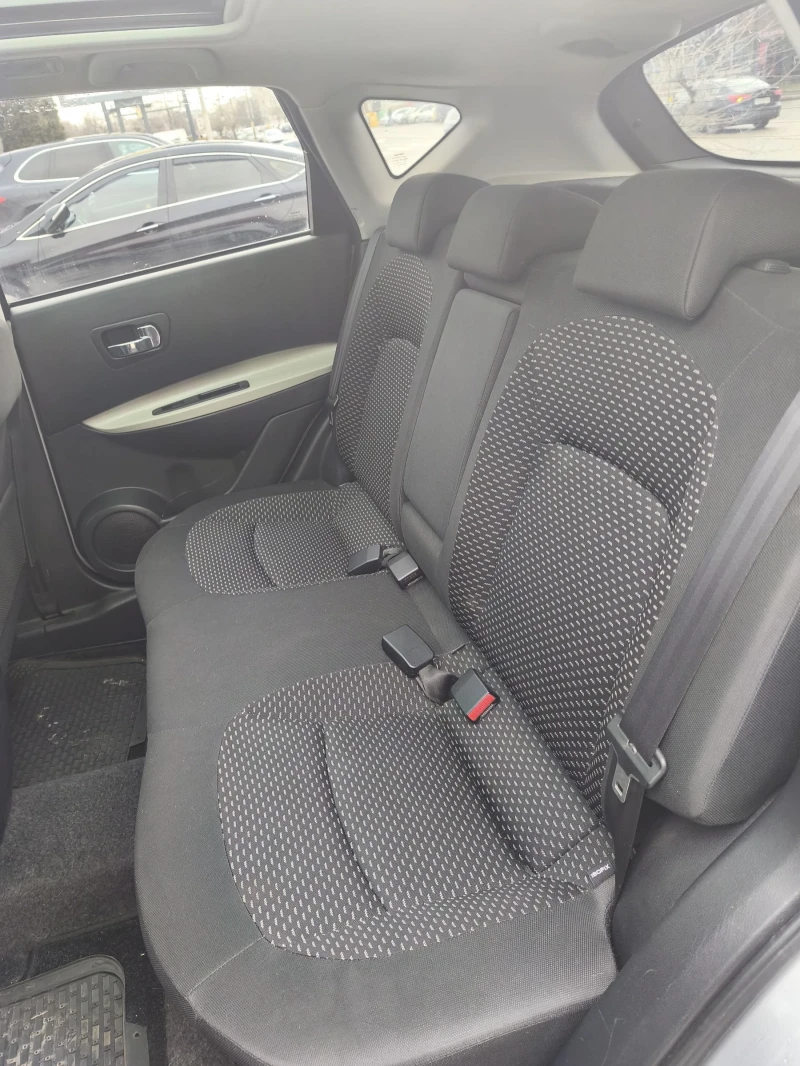 Nissan Qashqai, снимка 12 - Автомобили и джипове - 53293124