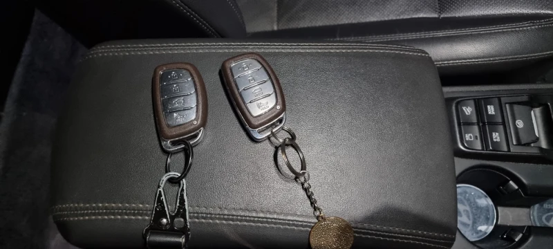 Hyundai Tucson 2.4 GDI, снимка 10 - Автомобили и джипове - 53487477