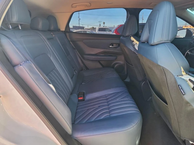 Nissan Ariya Platinum + , снимка 11 - Автомобили и джипове - 53587958