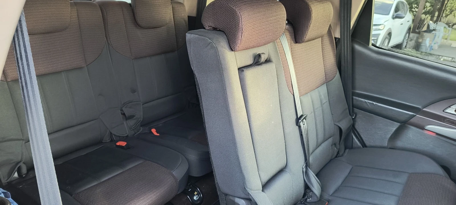 Mahindra XUV 500 2.2. 7  | Mobile.bg   12