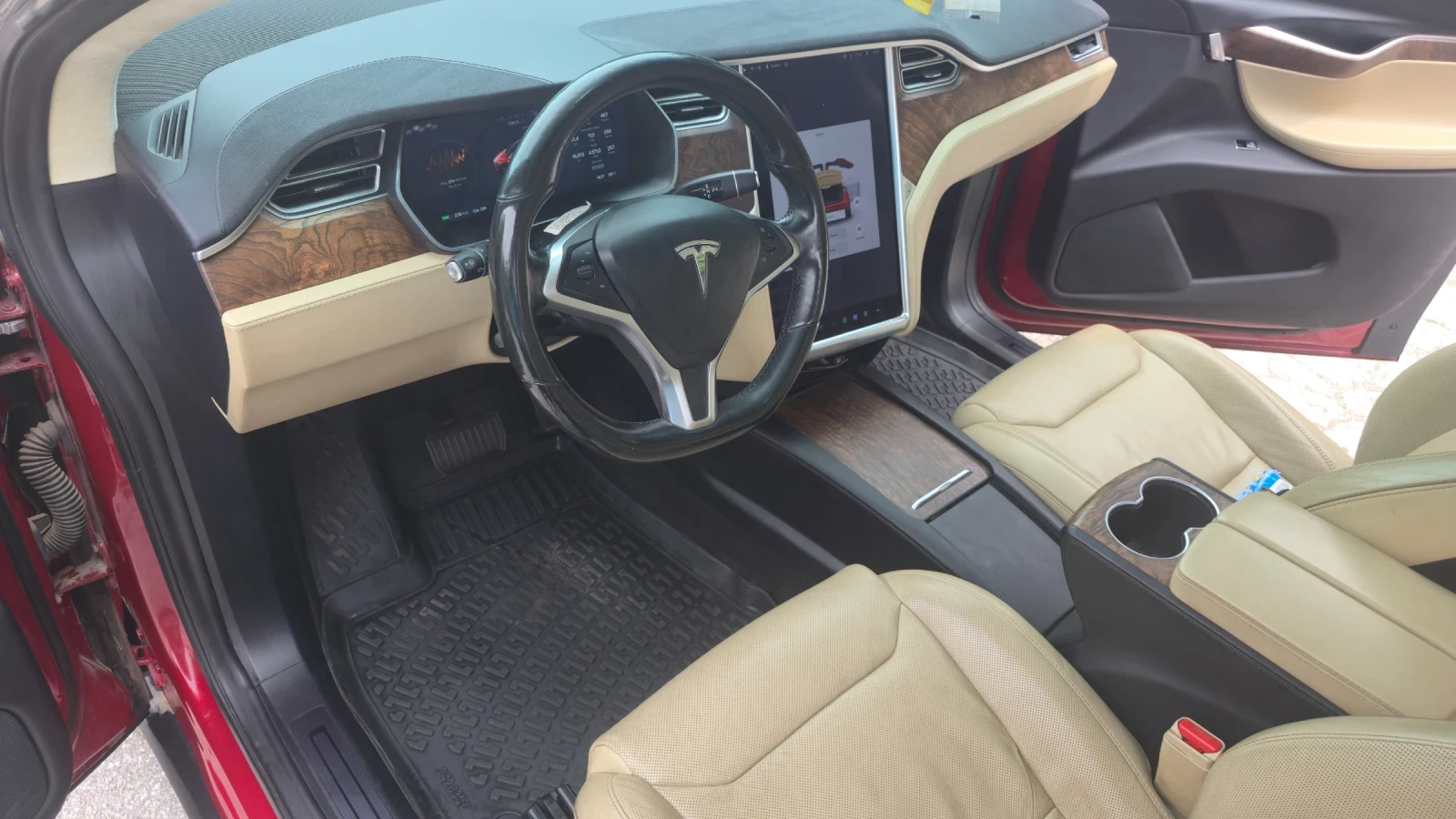 Tesla Model X 90D - изображение 9