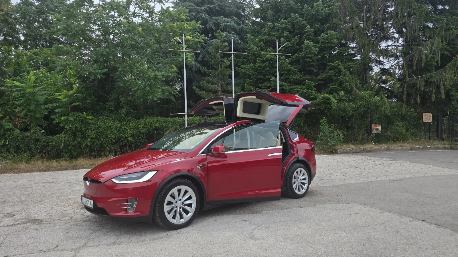 Tesla Model X 90D - изображение 5