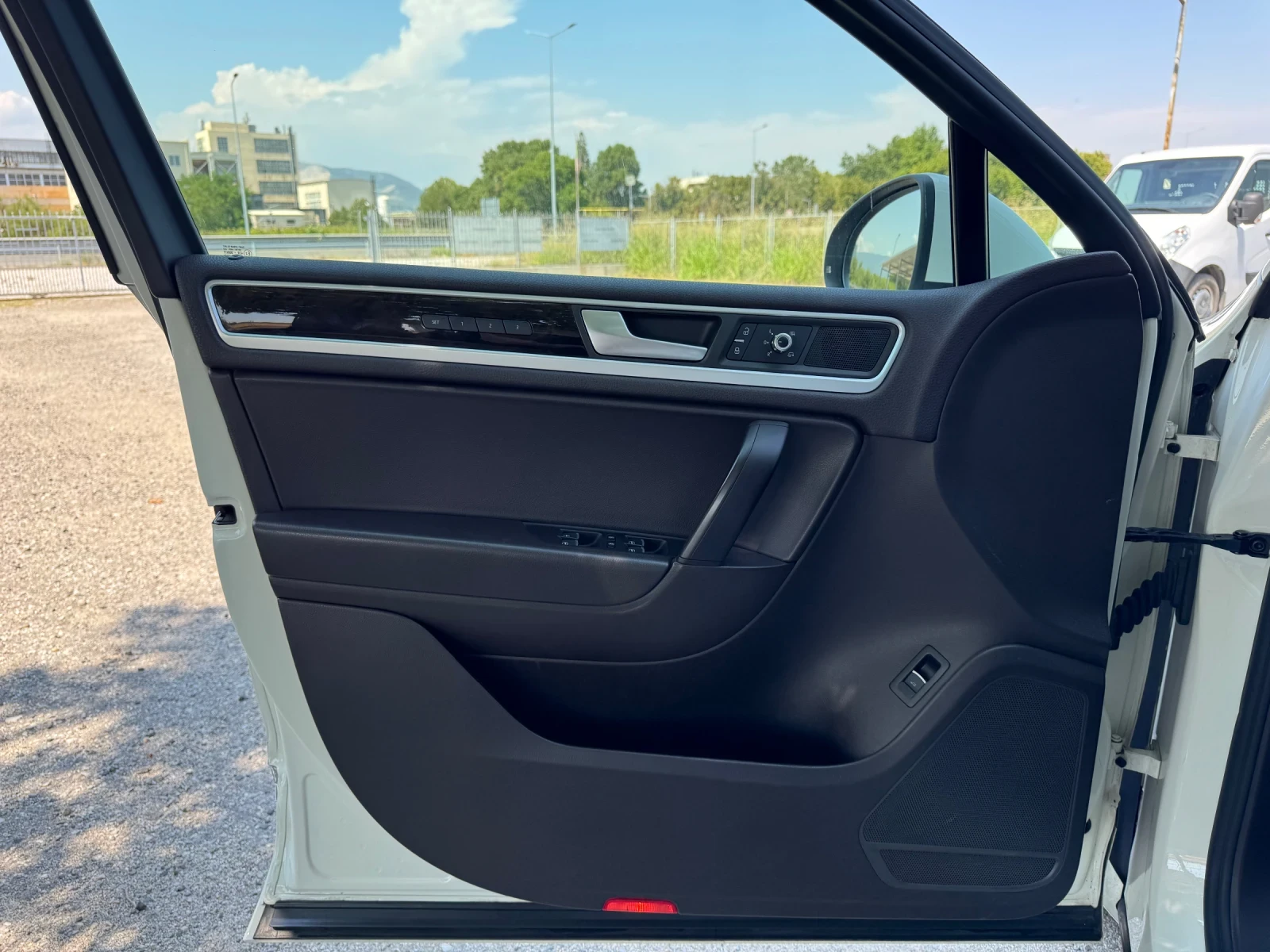 VW Touareg 3.0TDI 240к.с  - изображение 7